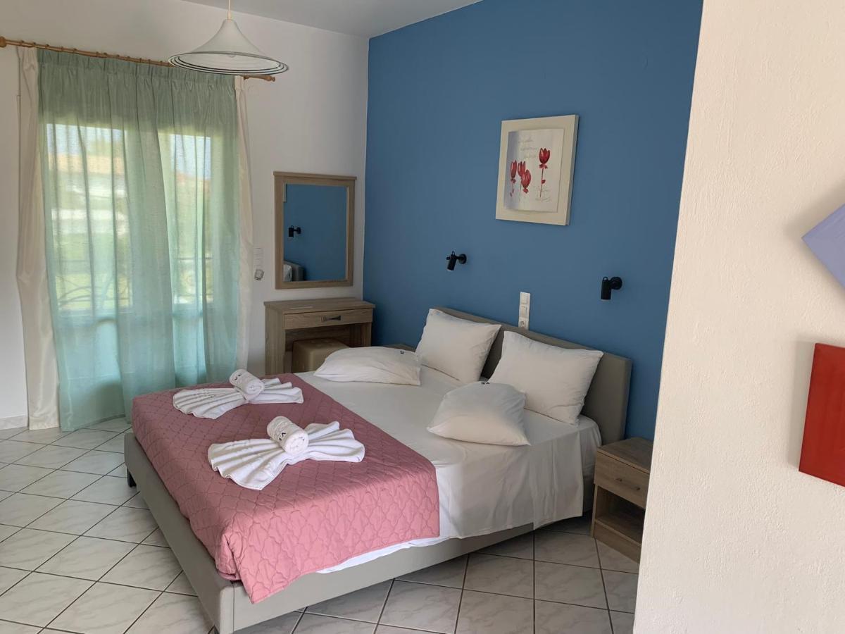 Eleftheria Studios And Apartments Akharavi Extérieur photo
