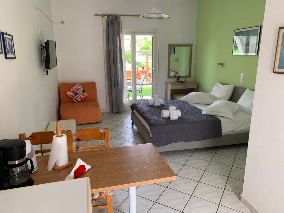 Eleftheria Studios And Apartments Akharavi Extérieur photo
