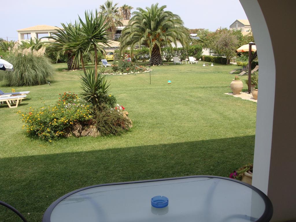 Eleftheria Studios And Apartments Akharavi Extérieur photo
